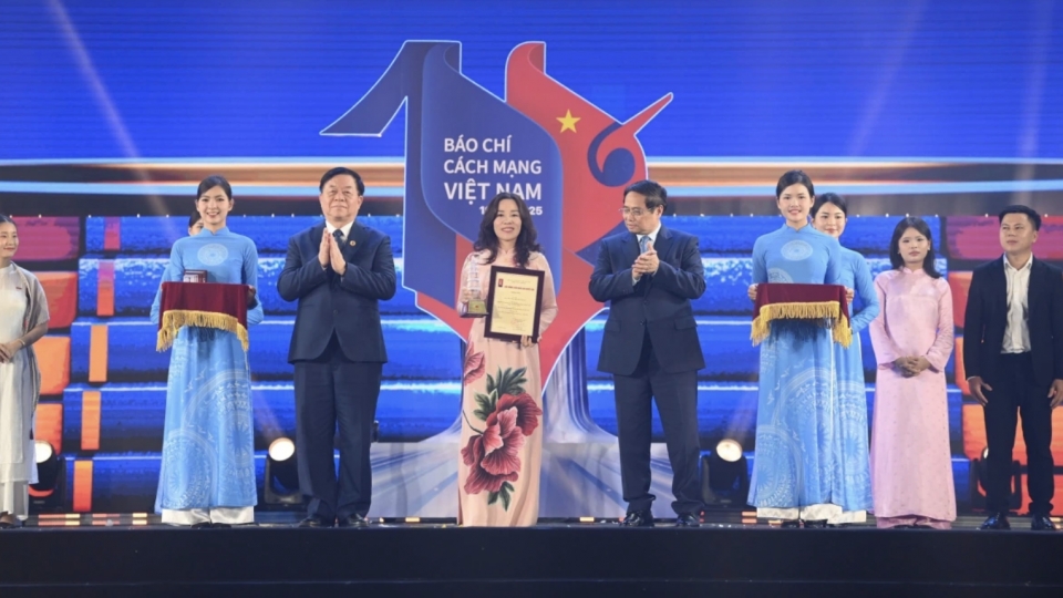 Overview of the 19th National Press Awards Ceremony in Hanoi