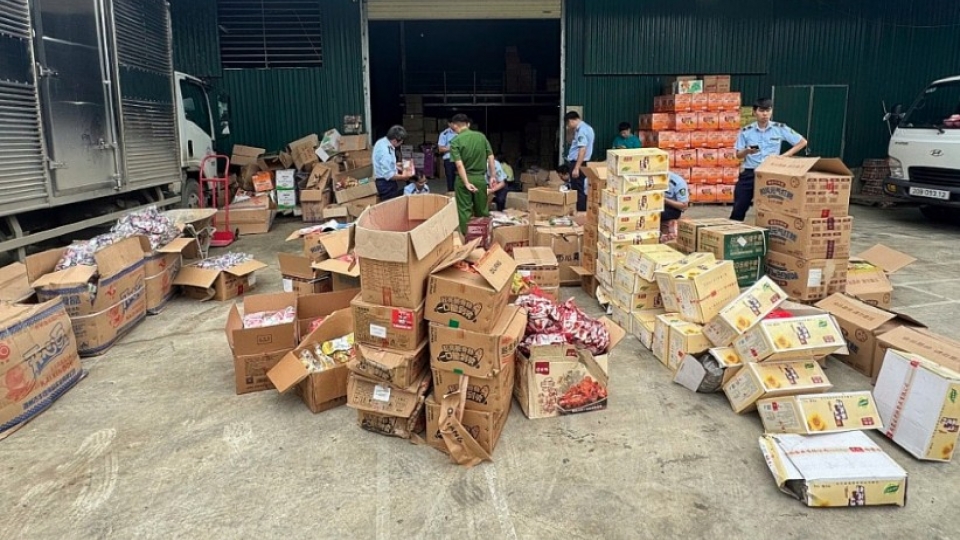 Over 3,100 smuggling, counterfeit cases handled in month-long crackdown