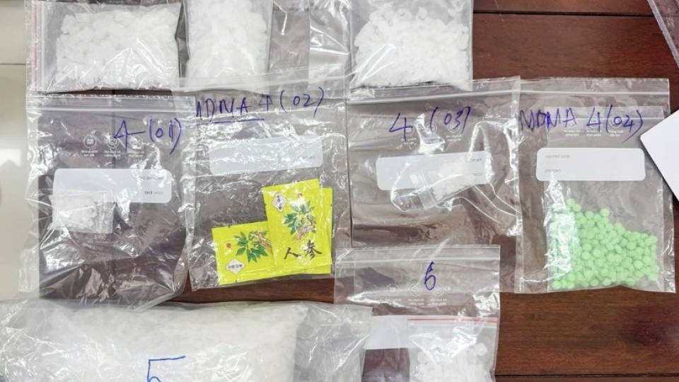 Two kg of drugs seized at Moc Bai International Border Gate