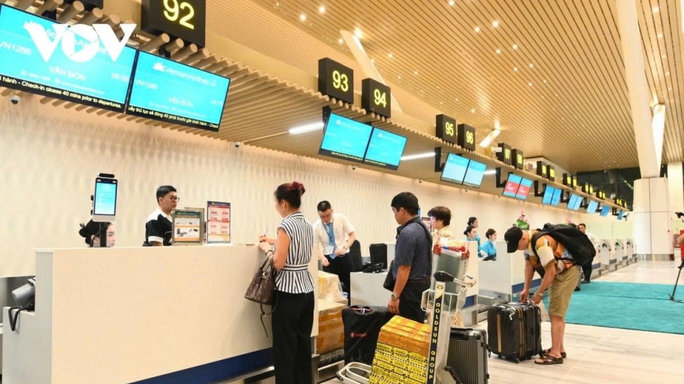 Tan Son Nhat Airport to serve nearly 10 million passengers this summer