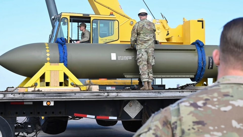 bom_gbu-57_usaf.jpg