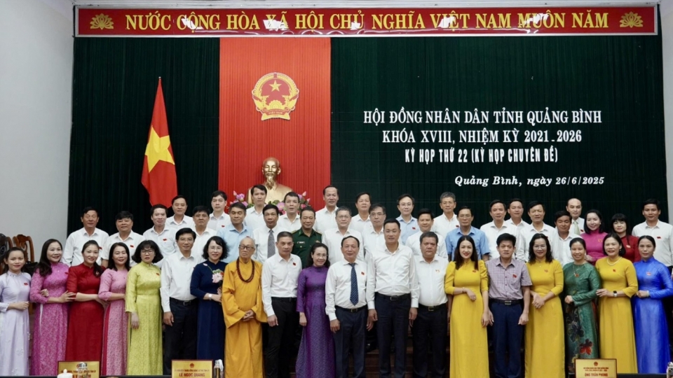 cac_dai_bieu_hdnd_chup_anh_luu_nhiem_tai_ky_hop_cuoi_cung.jpg