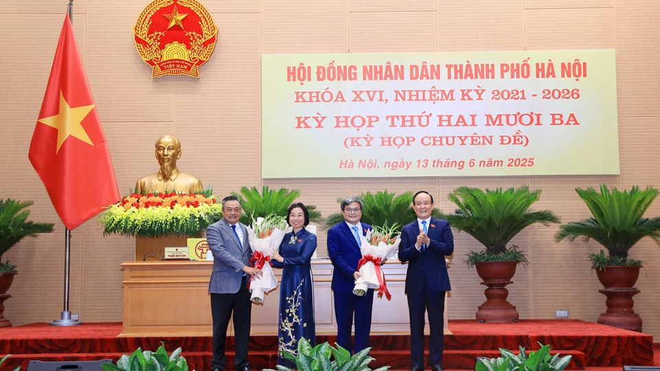 chuc_mung_2_pho_chu_tich.jpg