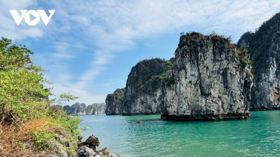 Ha Long Bay named among Top 15 must-see seaside views worldwide