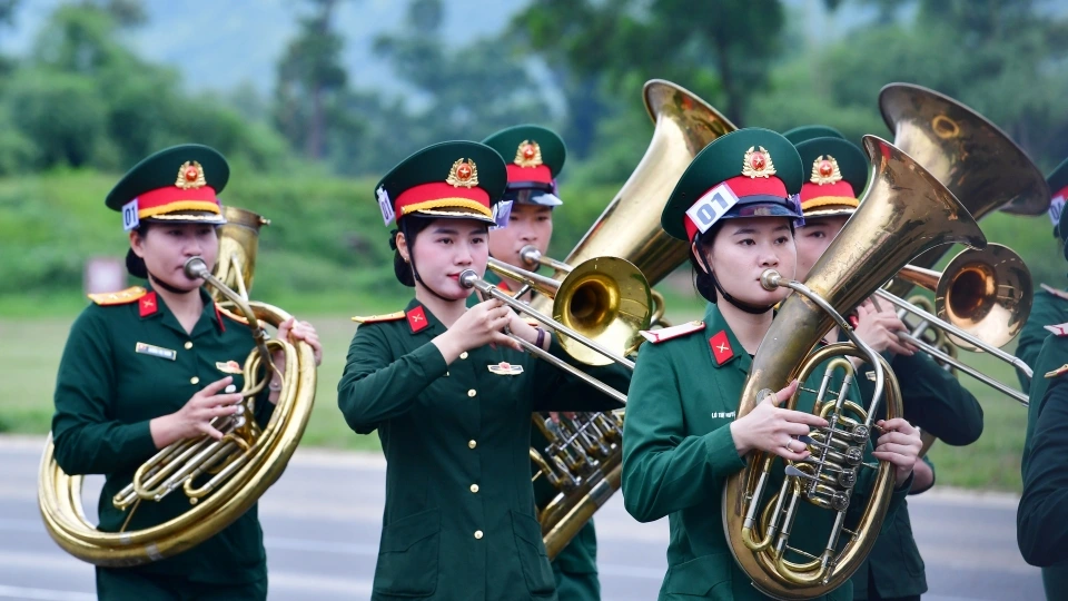 hop luyen dieu binh 2-9 (10).JPG