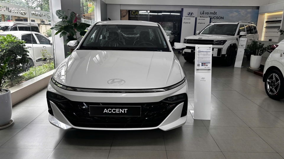 hyundai_accent_1.jpg