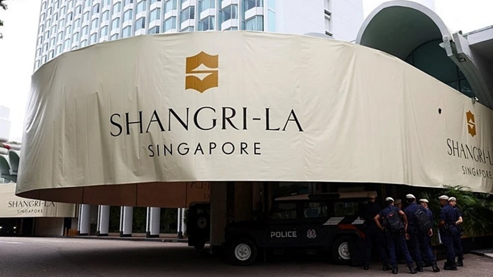 khach san Shangri-La Singapore 2025, canh sat Singapore bao ve -reu.jpg