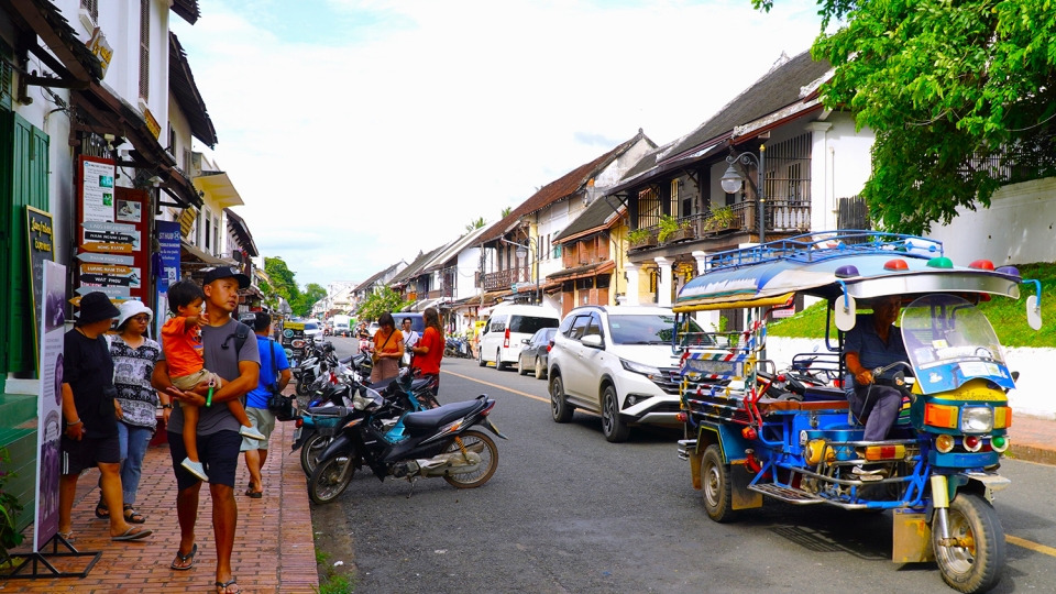luangprabang_la_mot_trong_nhung_dia_diem_du_lich_van_hoa_lich_su_va_thien_nhien_noi_tieng_o_lao.jpg