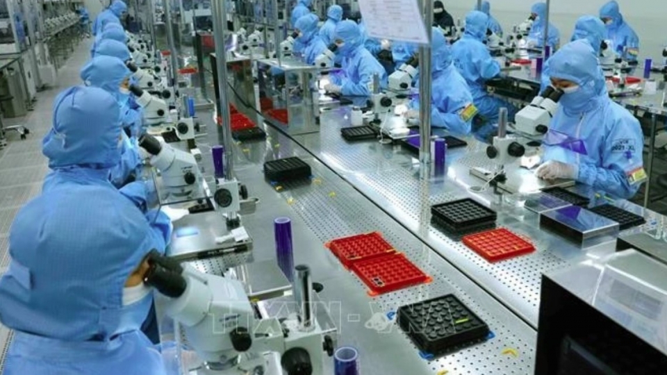 Big push for Vietnam to escape middle-income trap: Int'l institutions