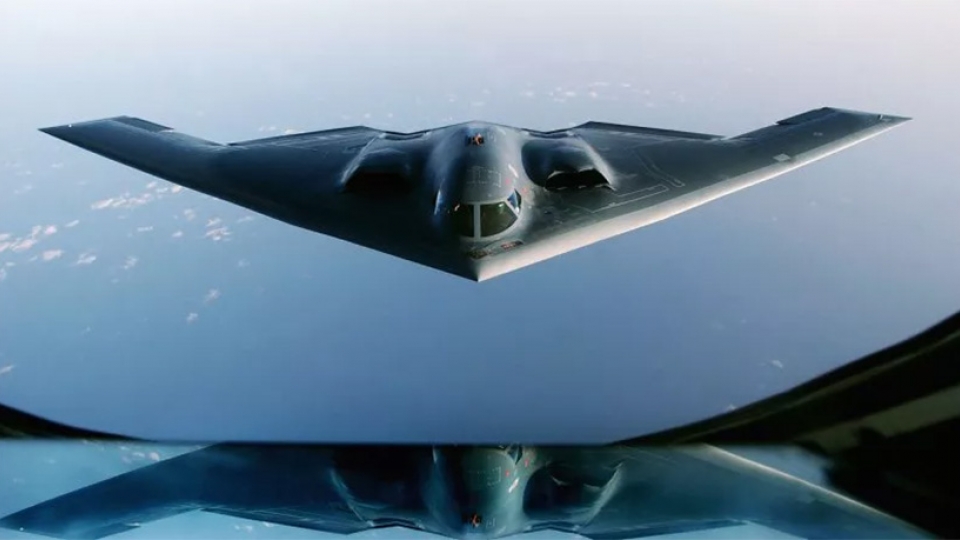 may_bay_b-2_my_1.jpg
