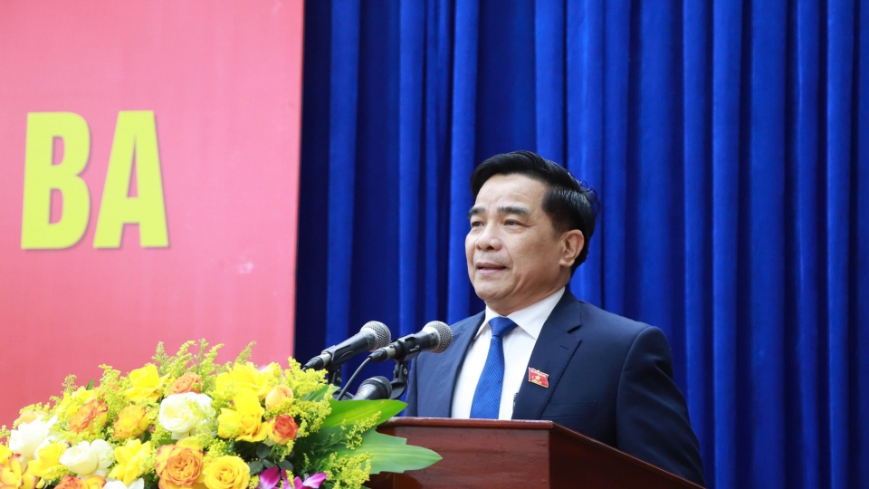 ong_le_van_dung_chu_tich_ubnd_tinh_quang_nam_phat_bieu_tai_ky_hop.jpg