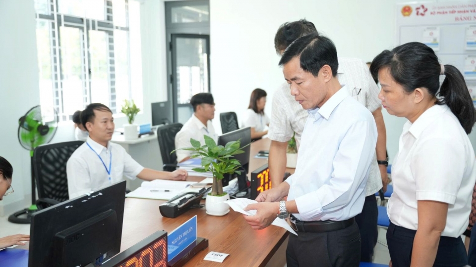 ong_nguyen_van_phuong_chu_tich_ubnd_thanh_pho_hue_khiem_tra_tai_phuong_an_cuu_moi.jpg