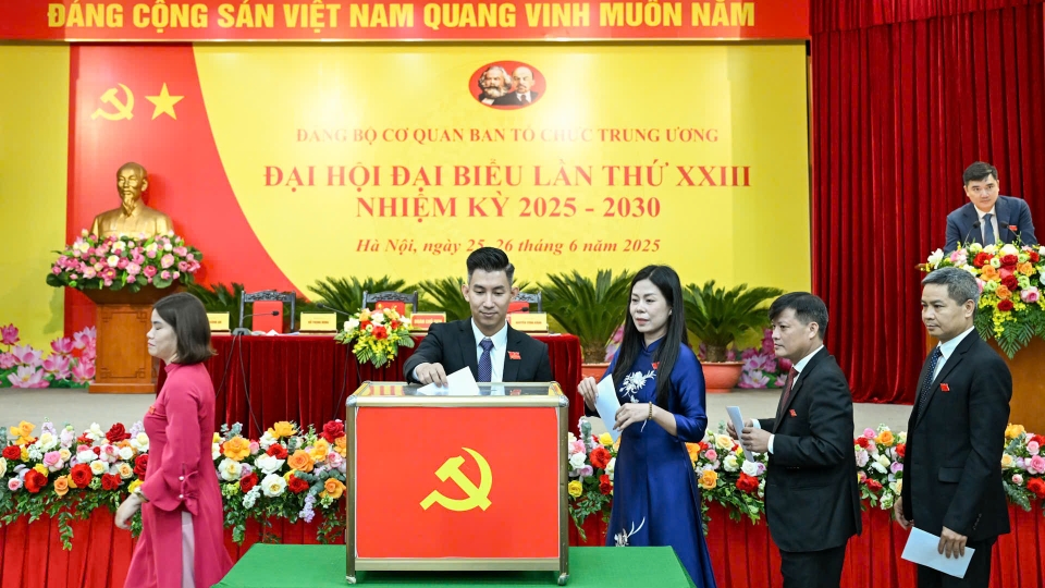 ong_tu_2.jpg