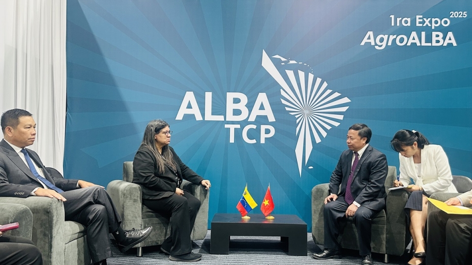thu_truong_ngoai_giao_tatiana_pugh_tiep_lam_viec_voi_doan.jpg
