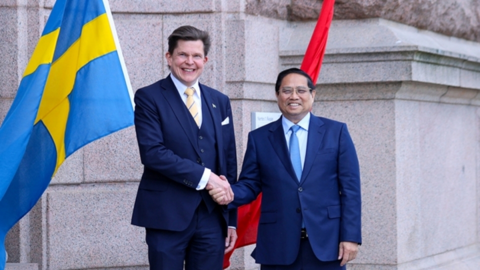 thu_tuong_chinh_phu_pham_minh_chinh_hoi_kien_voi_chu_tich_quoc_hoi_thuy_dien.jpeg