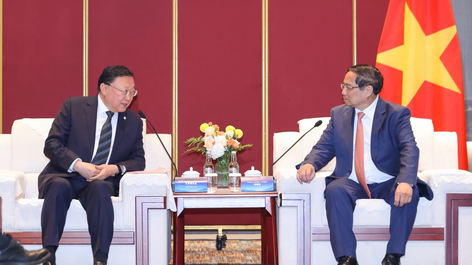 thu_tuong_pham_minh_chinh_tiep_ong_vuong_dong_tru_chu_tich_tap_doan_xay_dung_giao_thong_trung_quoc_cccc_.jpg