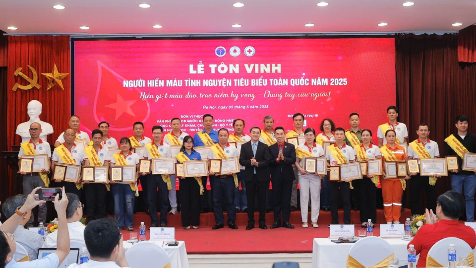 ton_vinh_nguoi_hien_mau_tieu_bieu_2.jpg