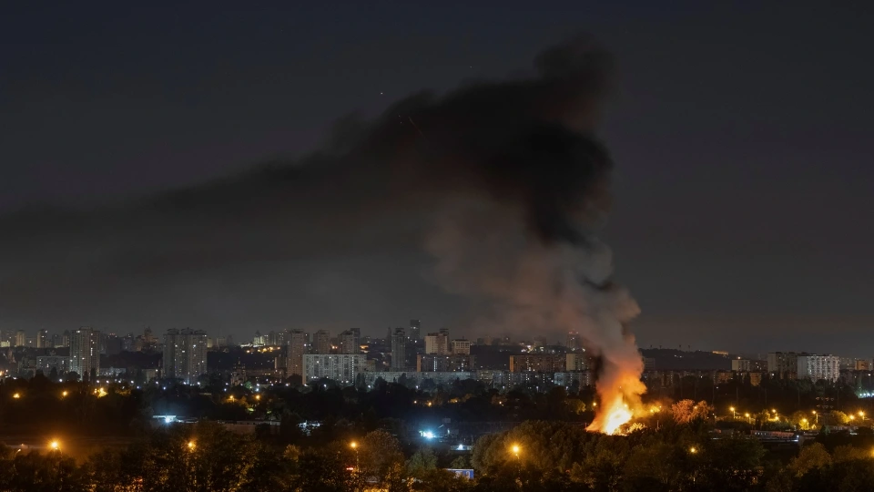 2025-07-10T031007Z_987317342_RC2BJFAVFJZL_RTRMADP_3_UKRAINE-CRISIS-ATTACK-KYIV.JPG