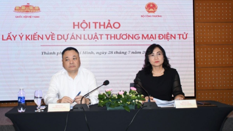 2vĐại biểu tham dự tọa đàm.jpg