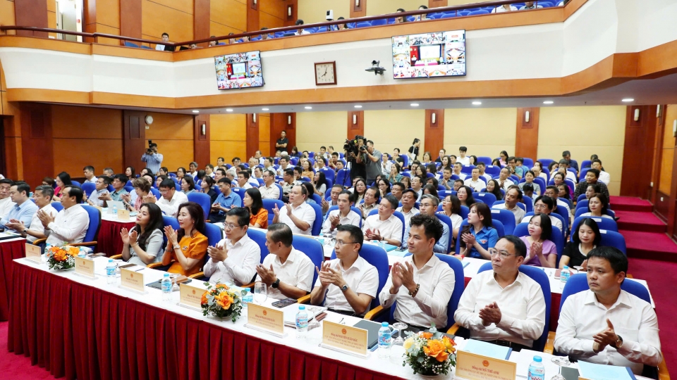 Bộ trưởng Bộ VHTTDL: Sau 2 concert "Anh trai", năm 2025 chúng ta phải có gì?