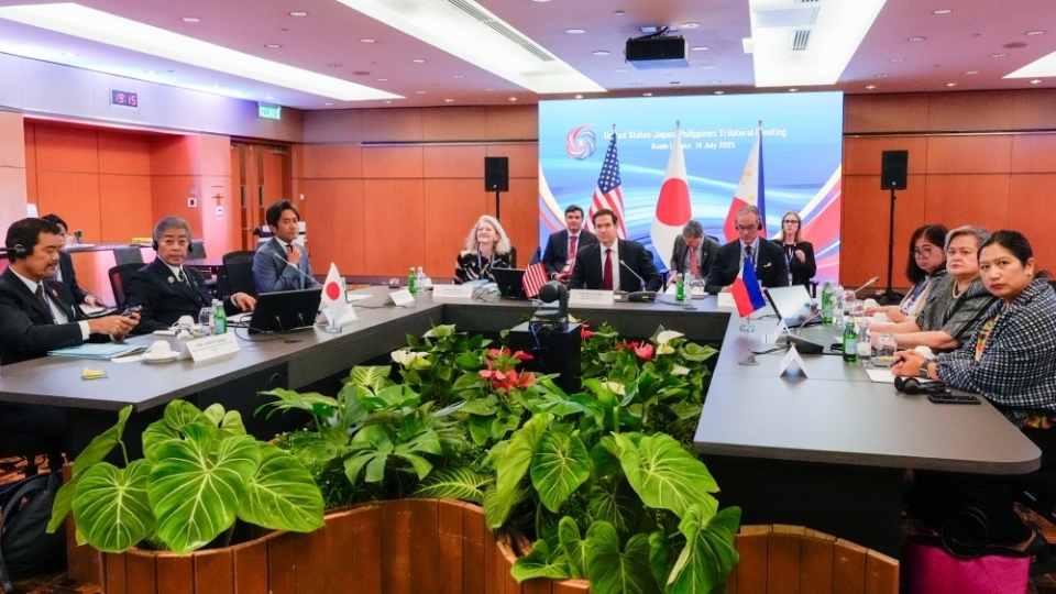 Cuộc họp Bộ trưởng Ngoại giao Mỹ- Nhật Bản- Philippines tại Malaysia- NGuồn ảnh BNG Nhật Bản.jpeg