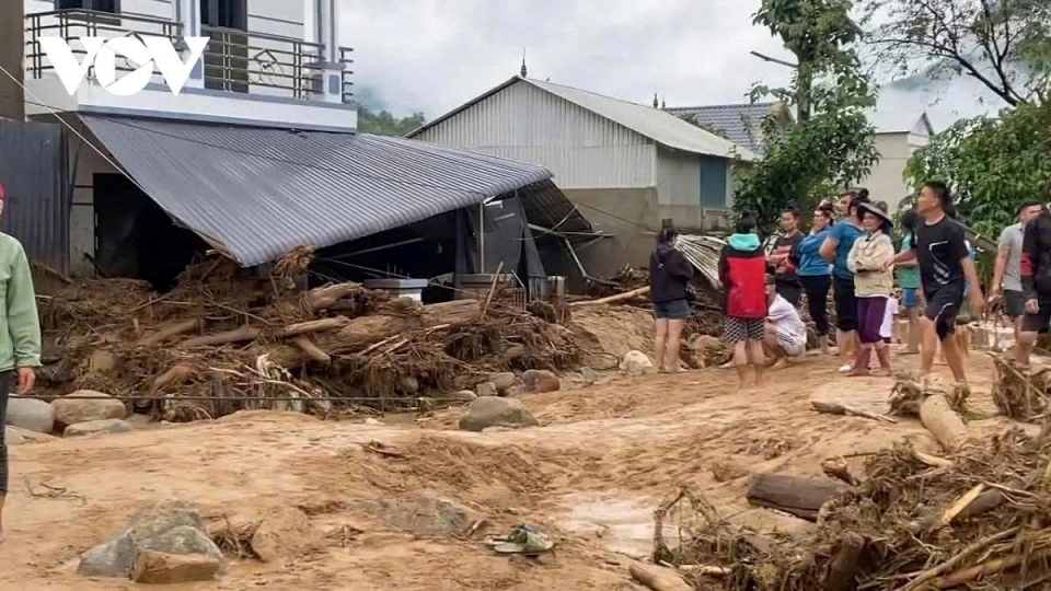 Flash floods and landslides devastate former Song Ma district of Son La province.jpg