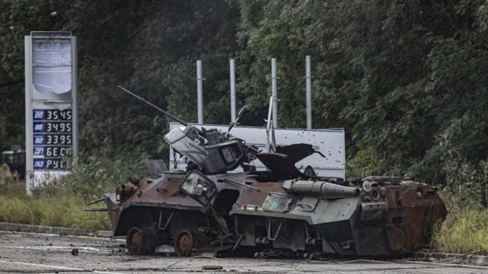 _znishcheniy_tank_harkivska_oblast_izyum_gettyimages_1243222811_fb1087c328c6484a33f85a5d7dc8fa68_1300x820_0acf376ddb83a79f4ece5f6131efe759_1300x820_43529692569010225928cd95c76ee0ee_650x410.jpg