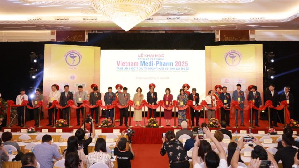 Over 400 global businesses join in Vietnam Medipharm Expo 2025