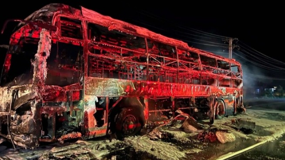 Sleeper bus burns down to frame, 27 passengers narrowly escape