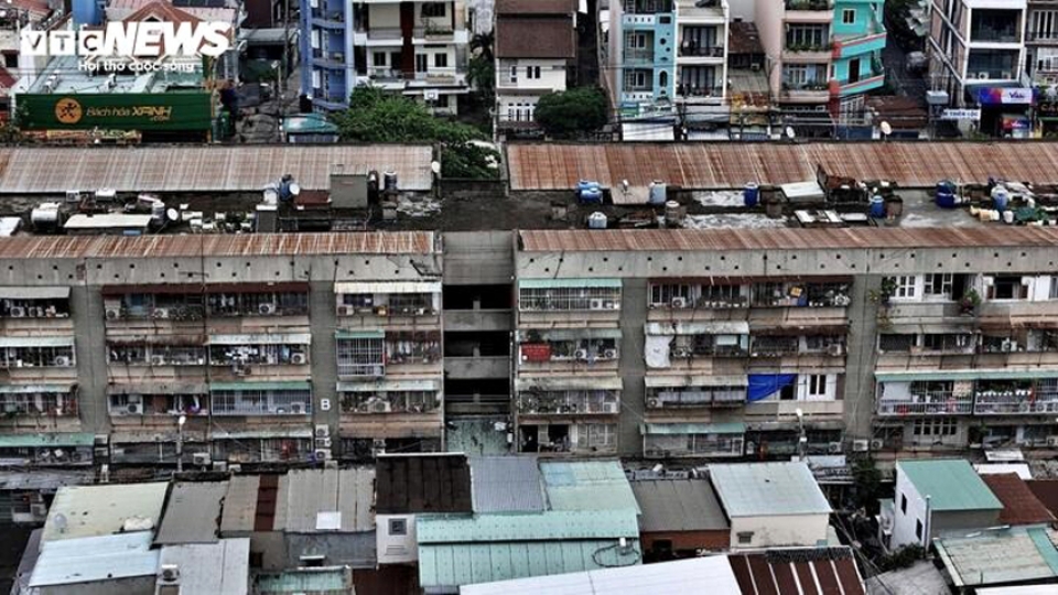 Chậm cải tạo, người dân 'mắc kẹt' trong chung cư cũ