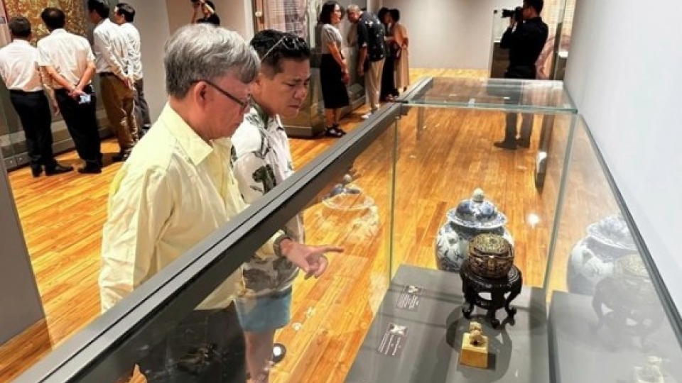 Da Nang Museum opens an exhibition of rare ancient artifacts