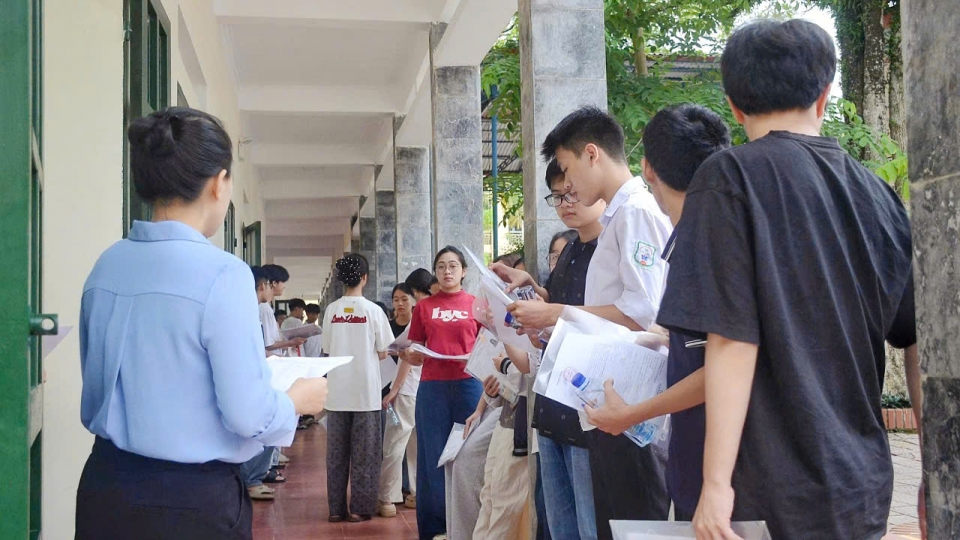 Điện Biên lọt top 4 toàn quốc môn Tiếng Anh kỳ thi THPT 2025