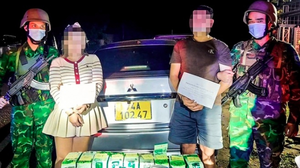 Two Laotians arrested for trafficking drugs into Vietnam