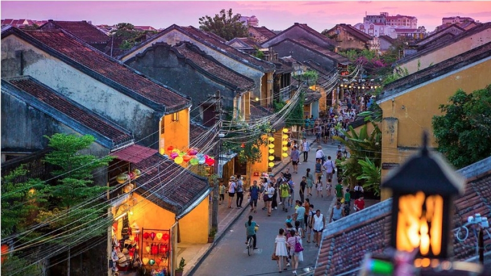 Vietnamese travelers prioritse plastic-free travel