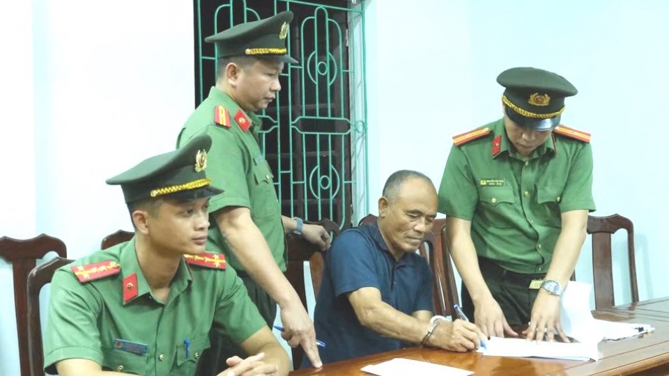 Bắt tạm giam đối tượng vu khống, xúc phạm uy tín các tổ chức Đảng và lãnh đạo các cấp