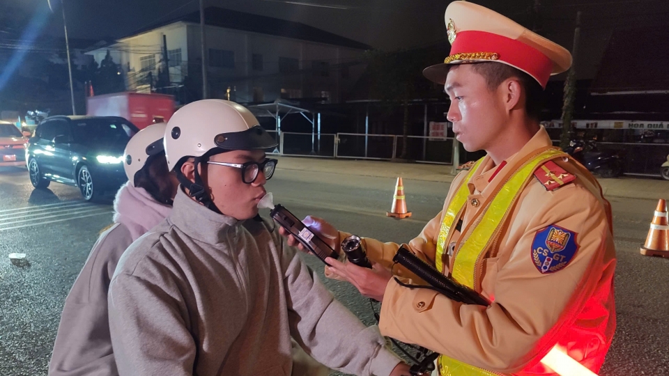 Lâm Đồng phát hiện 70 tài xế dương tính ma túy trong 6 tháng