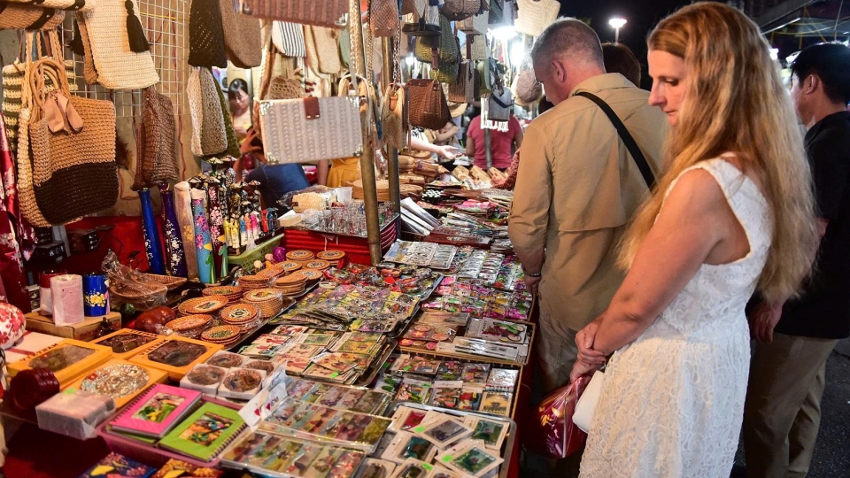 night-time economy in Hanoi.jpg