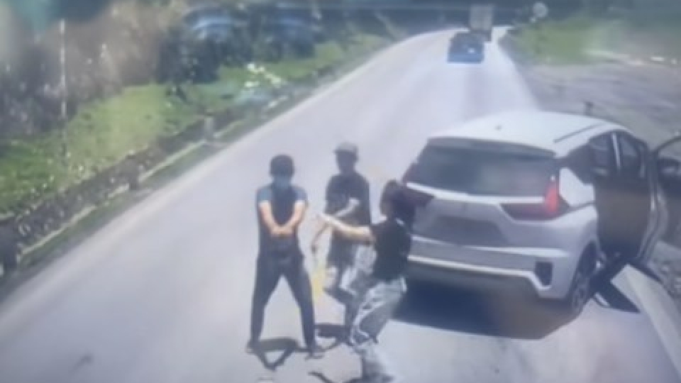 Lời khai ban đầu của hai đối tượng rút súng K54 đe doạ tài xế trên đèo Đá Trắng