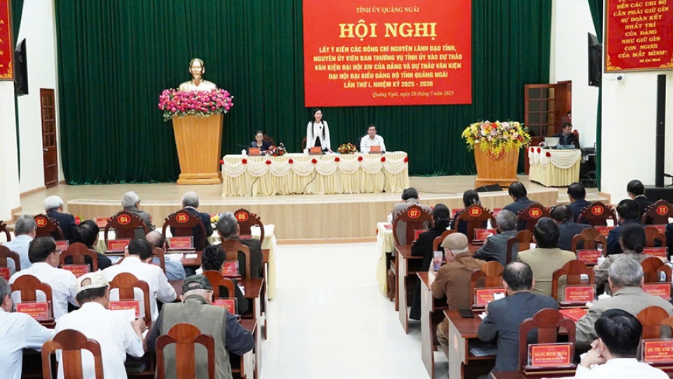 quang_canh_hoi_nghi_lay_y_kien.jpg