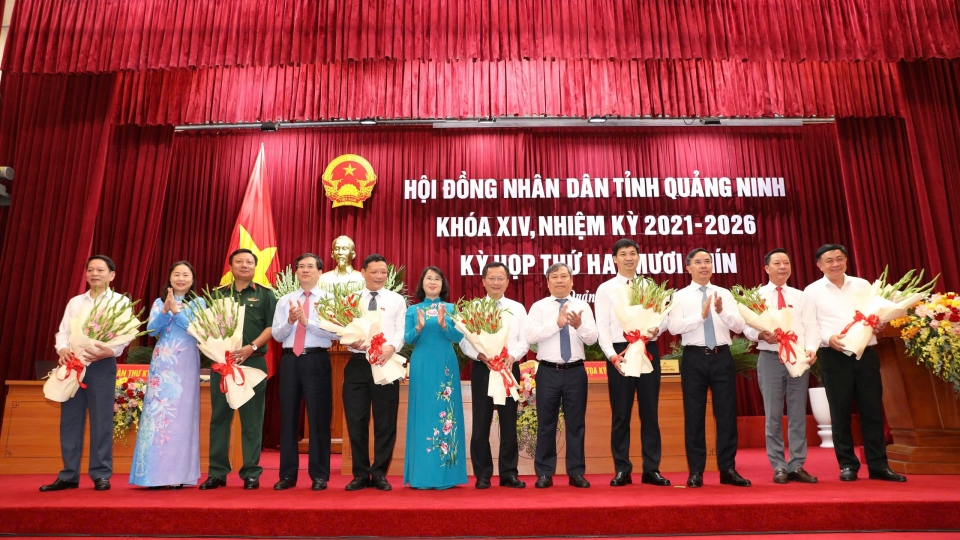 Quảng Ninh có thêm 2 Phó Chủ tịch UBND tỉnh
