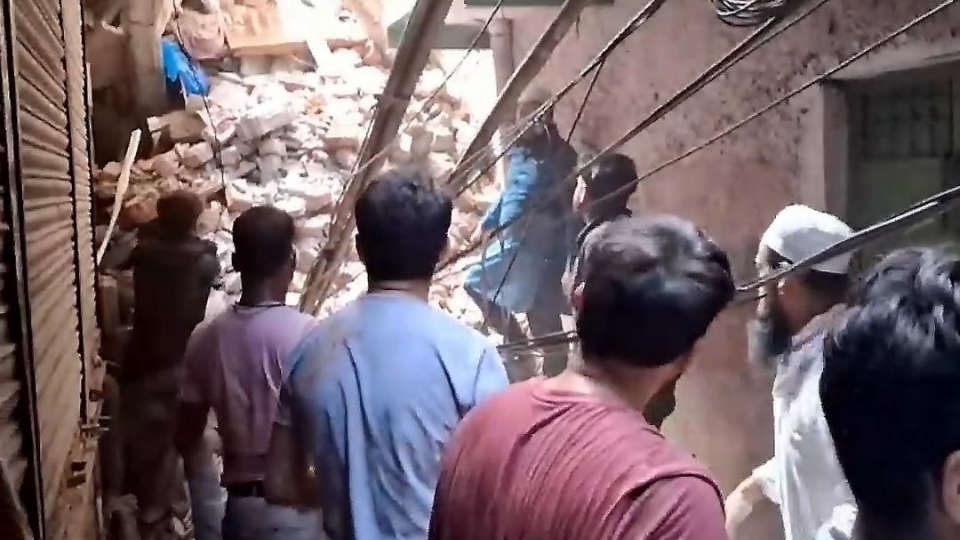 sap nha An Do nha sap, hien truong -pti.jpg