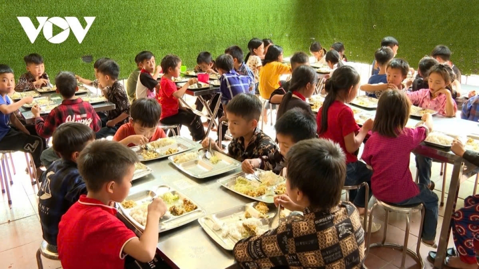 Hà Nội xây dựng tiêu chí lựa chọn các đơn vị cung cấp suất ăn bán trú