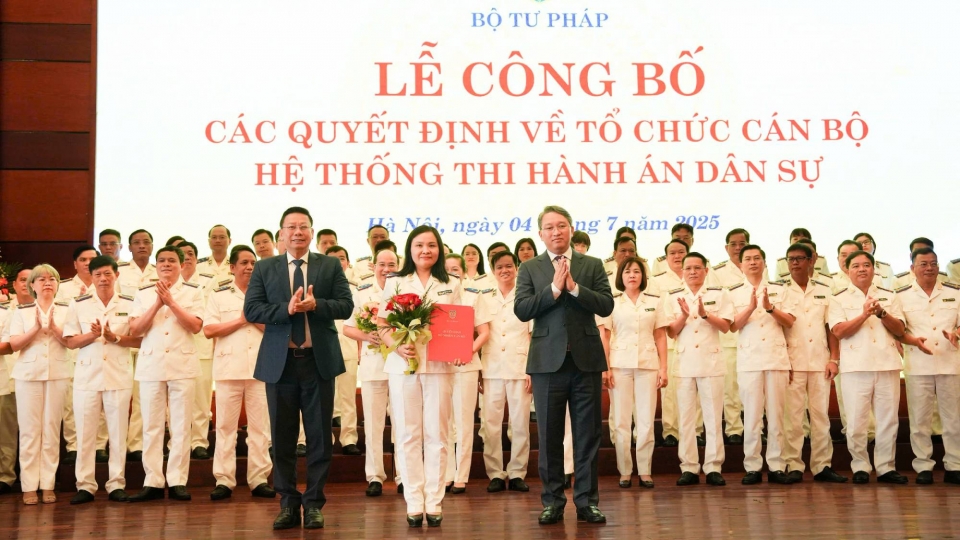 thi_hanh_an_dan_su.jpg