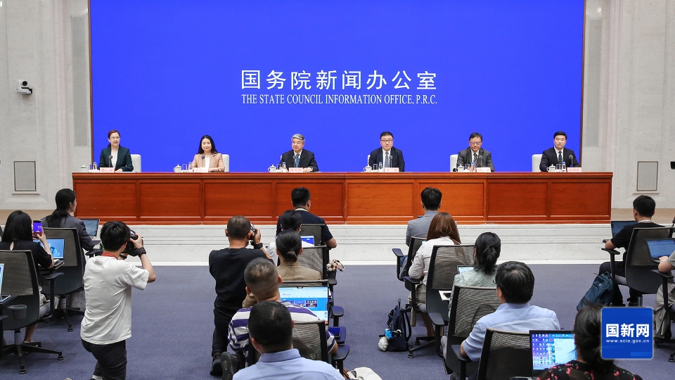 Kinh tế Trung Quốc tăng 5,3% trong 6 tháng đầu năm 2025
