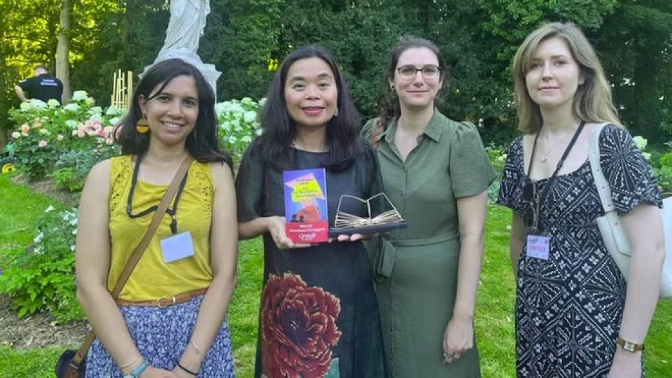 Writer Que Mai wins two French literary awards