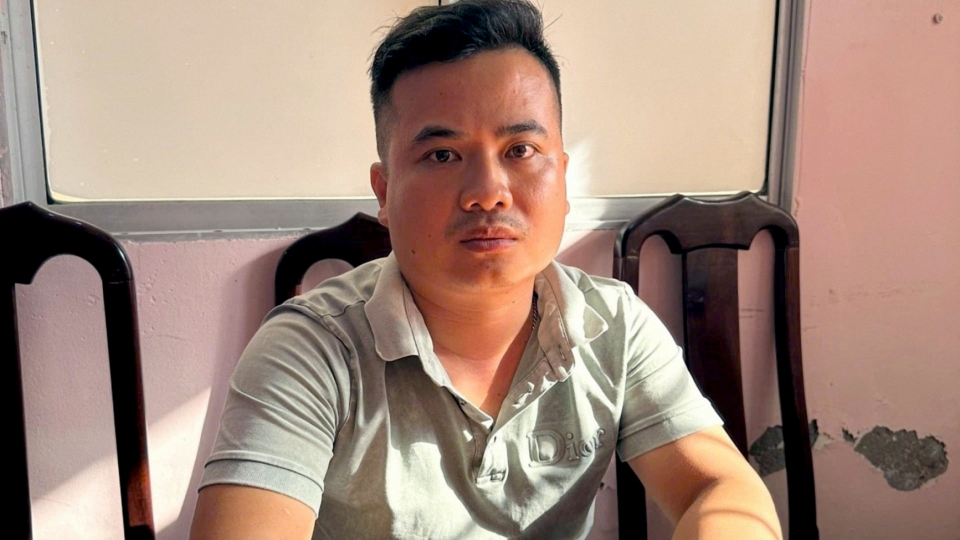 Đối tượng Trọng tại cơ quan Công an (Ảnh_ Công an Vĩnh Long).jpg