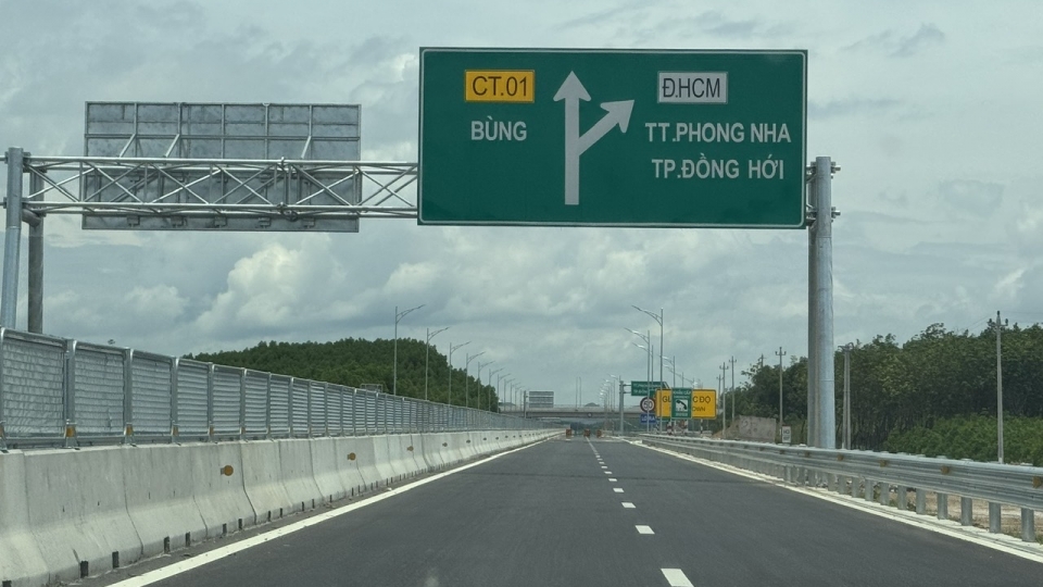 355ef9f0ab0622587b17.jpg