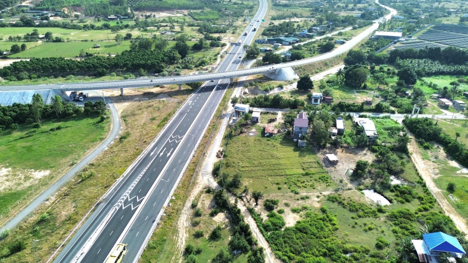 Các dự án đầu tư công ở tỉnh Khánh Hòa chủ yếu lĩnh vực hạ tầng giao thông.jpg