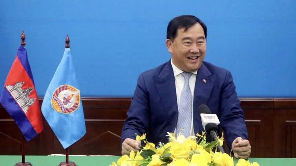Cambodian official hails Vietnam as model of independence and growth Sous Yara.jpg