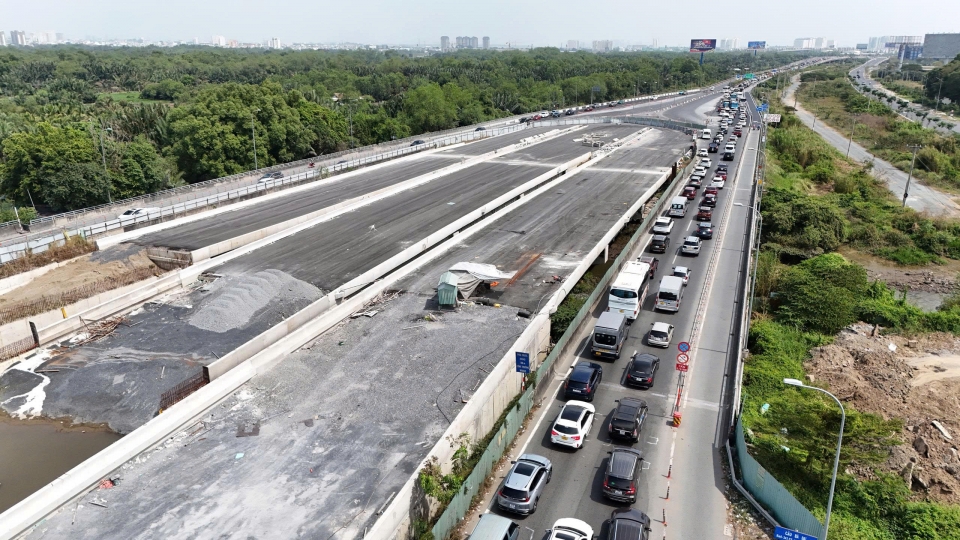Cao tốc Long Thành -Dầu Giây, công trình đầu tư công đang đẩy nhanh triển khai (Ảnh Hoàng Minh).jpg